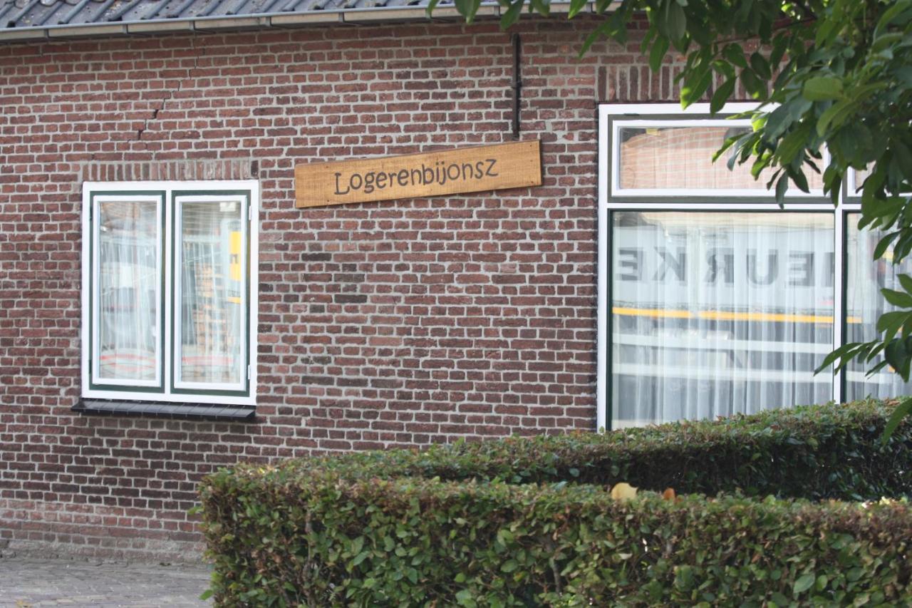 Logerenbijonsz Acomodação com café da manhã Berghem Exterior foto